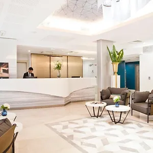 4* מלון דירות Residhome
